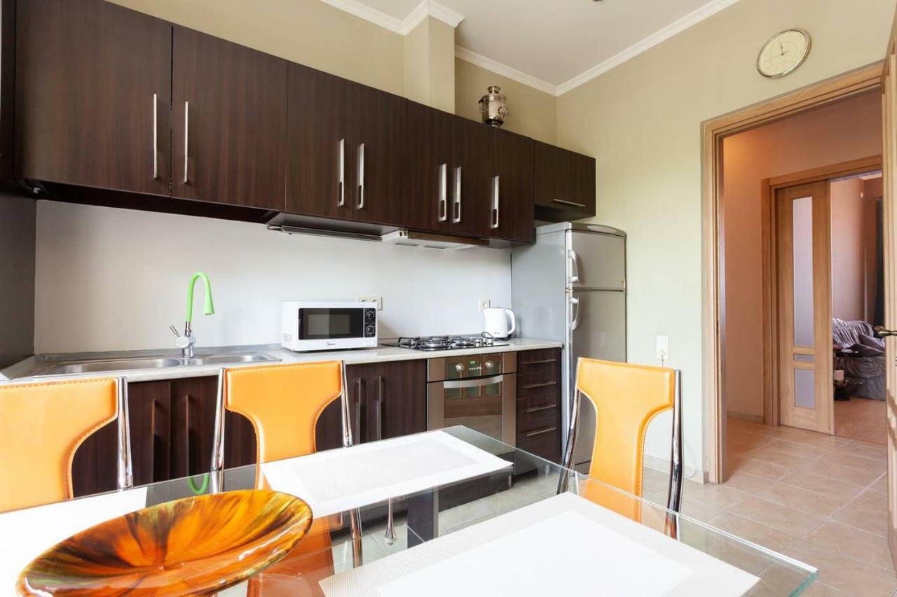 Wehost Apartment On A Colorful Street Tbilisi Exterior foto